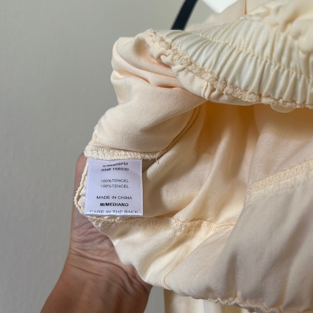 Cream Ruffled Wide-Leg Pants - Picture 4 of 7